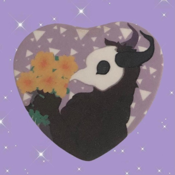 Kawaii Pastel Cryptid Heart Shaped Badges/Pins/Buttons - Picture 5 of 5